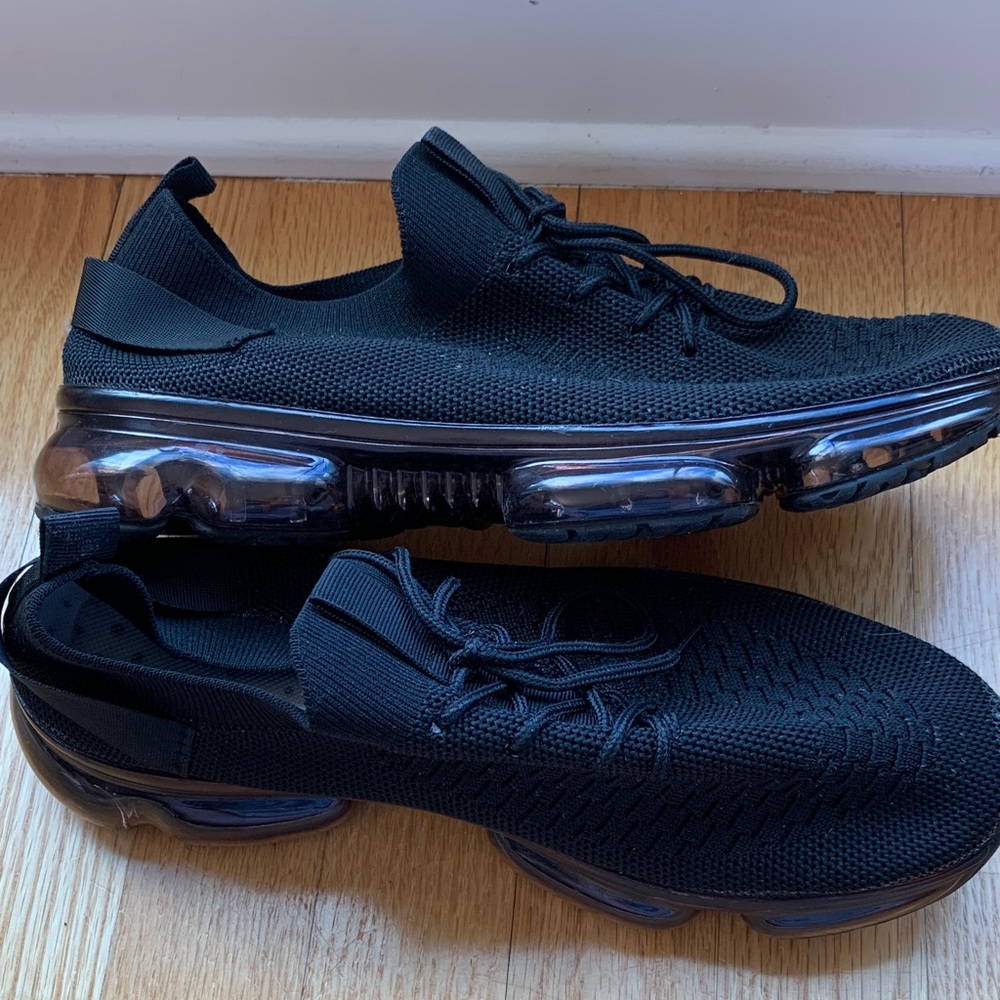 Women’s or Men’s Unisex Black Air-Cushioned Sneakers Size 11 Slip Ons - Picture 6 of 7